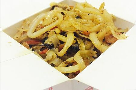 Лапша с морепродуктами в сливочном соусе