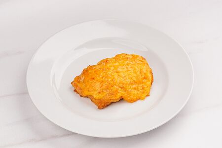 Рыба, запеченная под морковным соусом