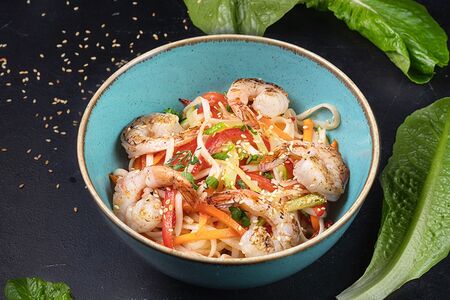 Wok с креветками