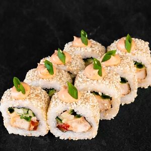 Ролл Тори Маки с кунжутом