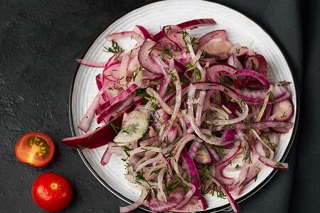 Лук маринованный