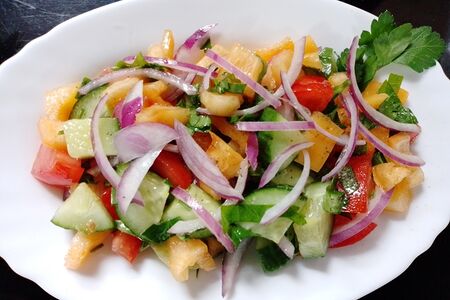 Салат Летний овощной