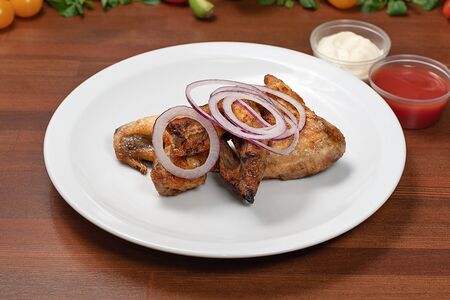 Куриные крылья на углях