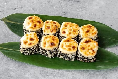 Запеченный ролл с креветкой