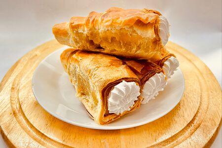 Рожок со сливками