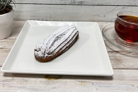 Эклер ванильный