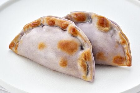 Эмпанадас Вишня-миндаль