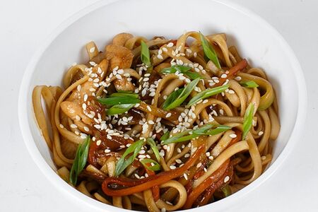 Удон с курицей