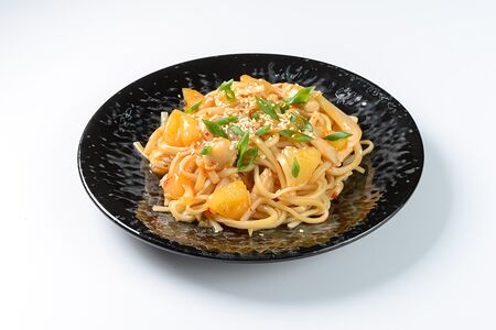 Вок с курицей в соусе Сладкий Чили