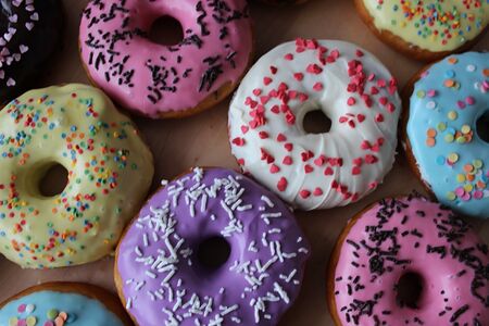 Пончик с начинкой в ассортименте