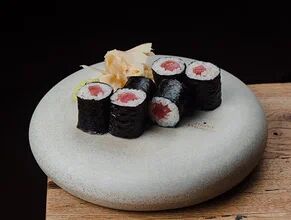 Маки с тунцом