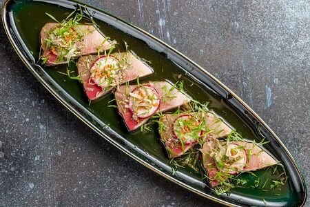 Тирадито из хамачи с трюфельным понзу