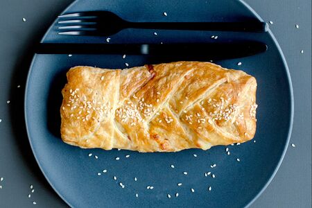 Хачапури слоёный с ветчиной из индейки