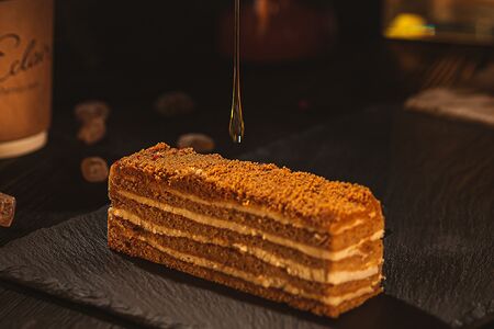 Торт Медовик