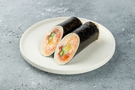 Суши-рулет с лососем