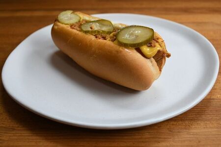 Хот-дог с куриной сосиской