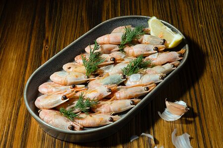 Креветки отварные