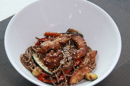 Лапша вок с курицей