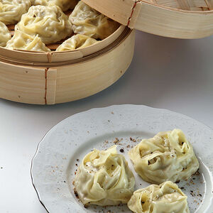 Манты с говядиной и свининой