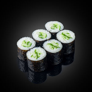 Мини-ролл с огурцом