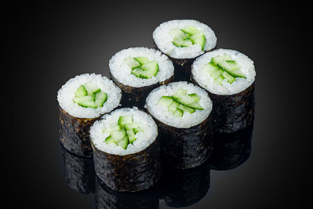 Мини-ролл с огурцом 6 шт