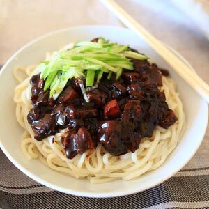 Лапша с соусом чжацзян #115