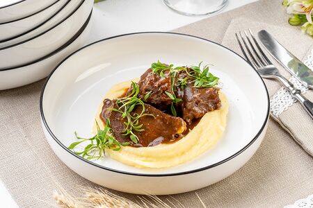 Телячьи щечки