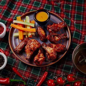 Крылья с соусом карри