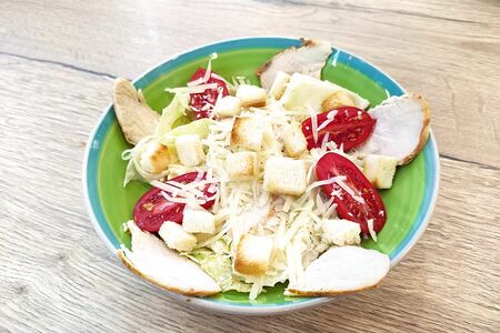 Салат цезарь