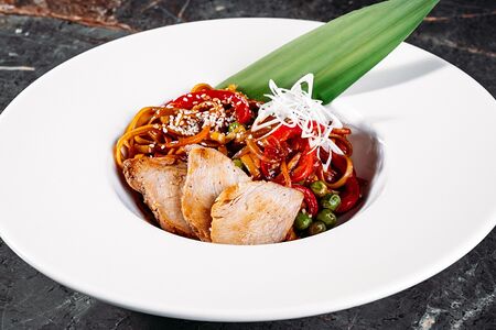 Удон с курицей