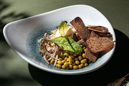 Оливье с телячьим языком