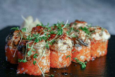 Запечённый ролл Лосось & угорь