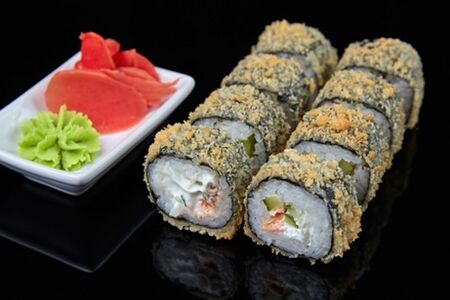 Ролл жаренный Темпура с лососем