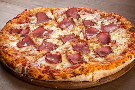 Пицца Мачо с копчёной говядиной