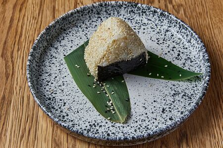 Онигири с курицей