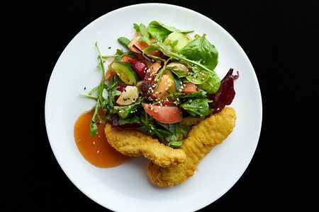 Летний салат с куриным филе