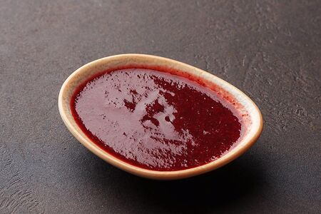 Ткемали красный