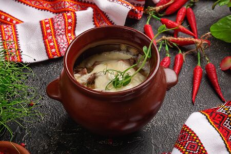 Язык, томленный под сыром