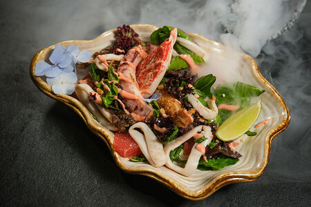 Салат с морепродуктами