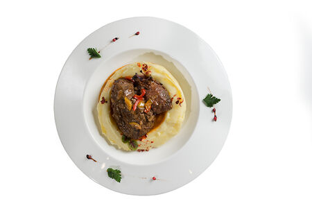 Нежные телячьи щечки