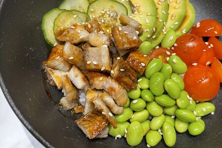 Поке с угрем