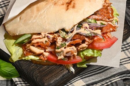 Гирос по-мексикански с курицей 