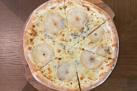 С грушей и горгонзолой