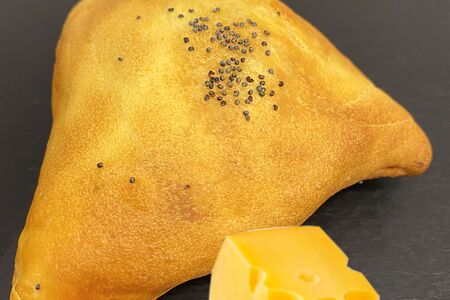 Самса с сыром