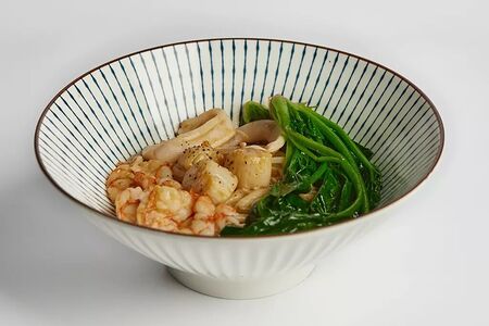 Удон с морепродуктами