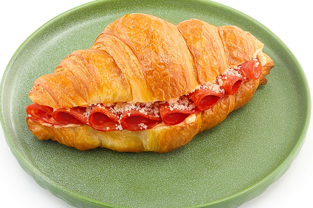 Круассан с чоризо