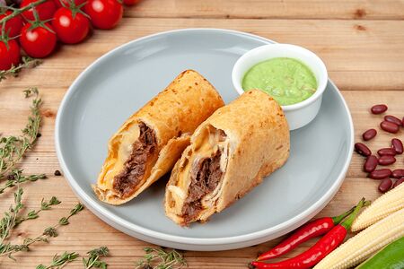 Чимичанга биррия