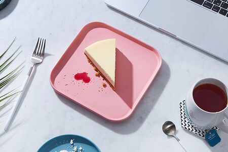 Чизкейк классический с черничным соусом