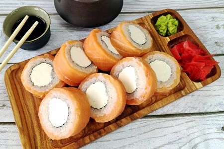 Ролл Филадельфия классик