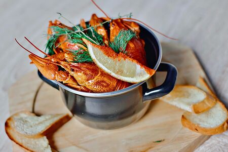 Раки варёные классические